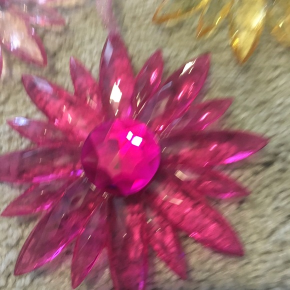 Decorative flowers - Picture 3 of 5